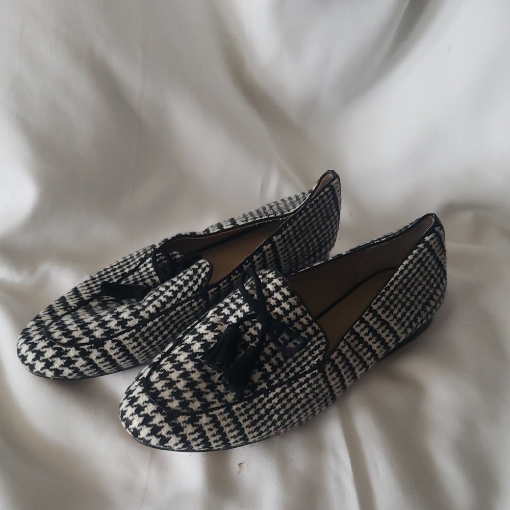 Ann Taylor Black and White Houndstooth Loafers
